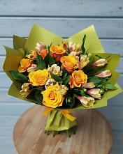 Букет цветов из:  Альстромерии и Розы в Славянке