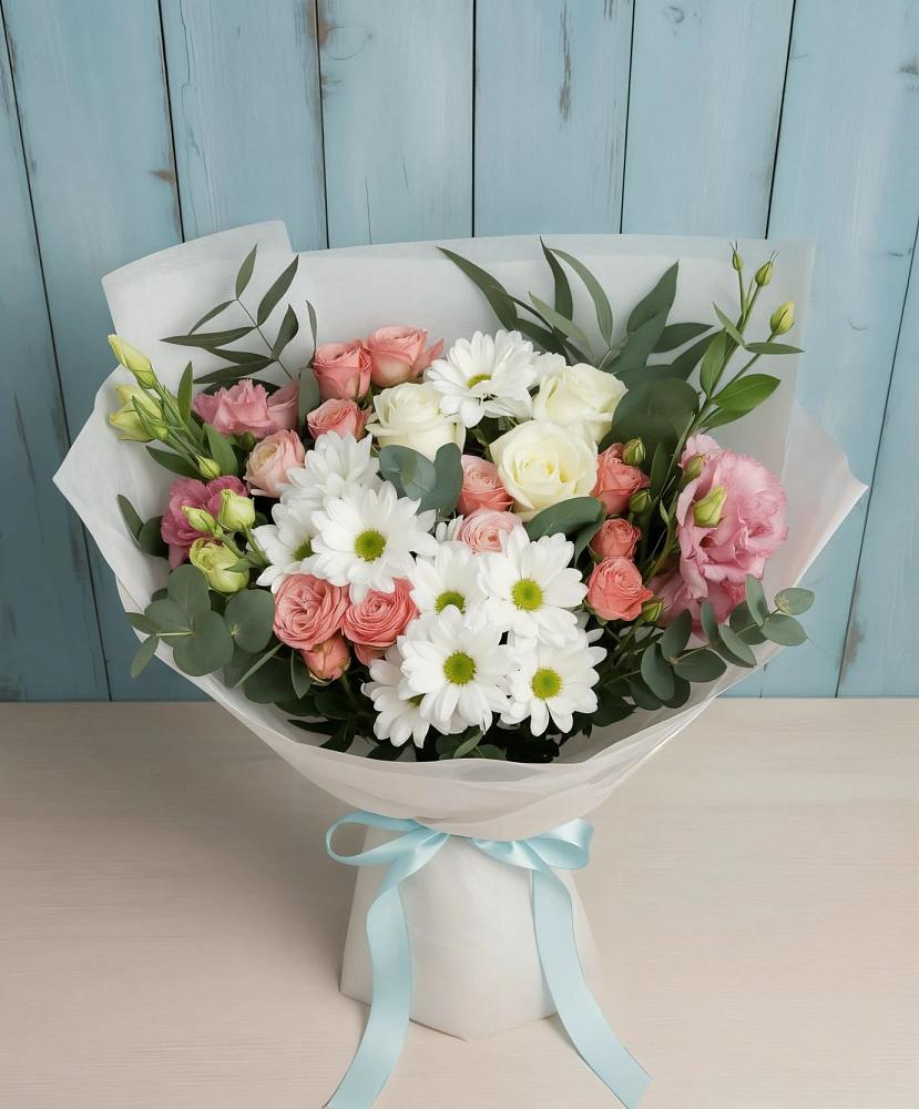Букет цветов из: Розы, Лизиантусы и Хризантемы в Славянке