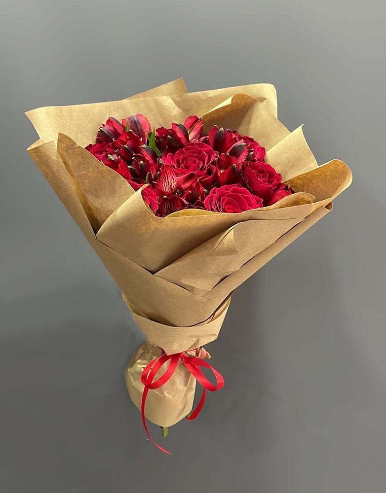 Букет цветов из: Альстромерии и Розы в Славянке