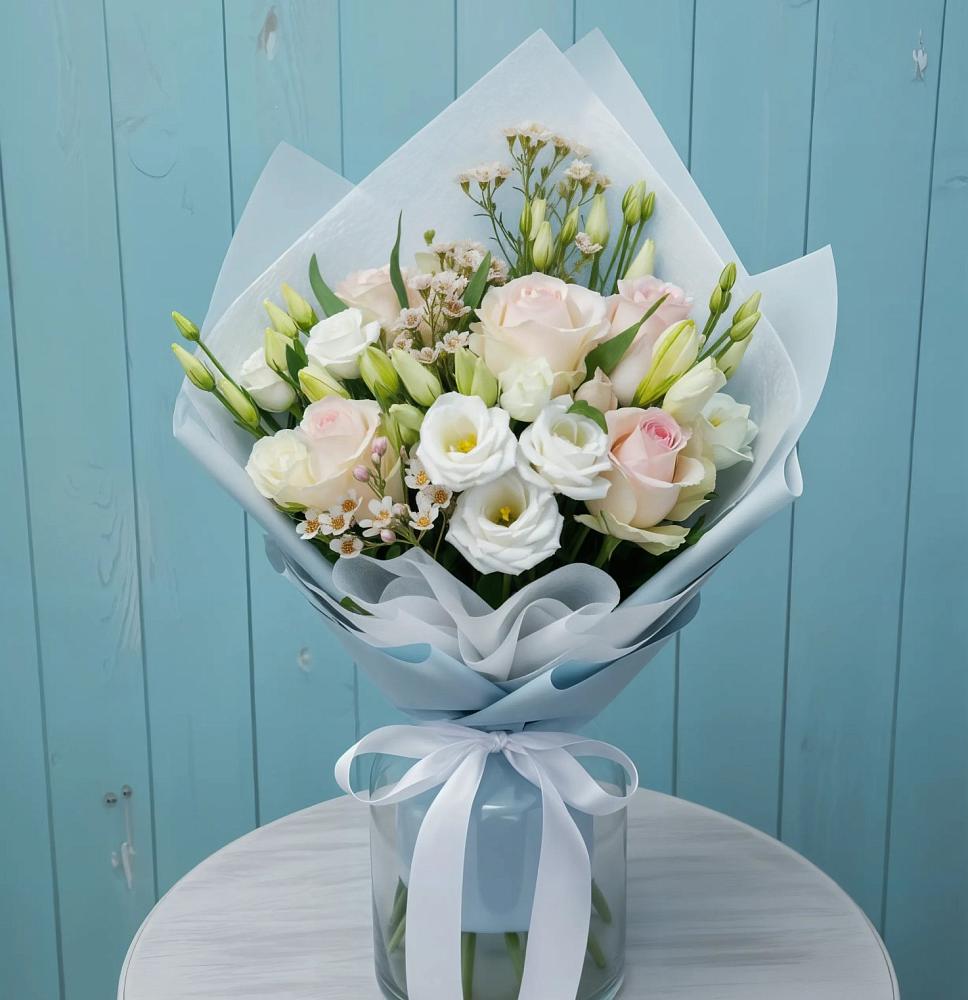 Букет цветов из: Розы и Лизиантусы в Славянке