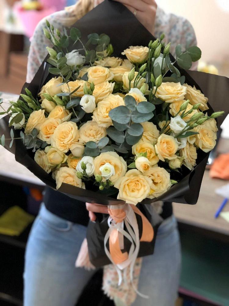 Букет цветов из: Розы и Лизиантусы в Славянке