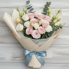 Букет цветов из:  Лизиантусы в Славянке