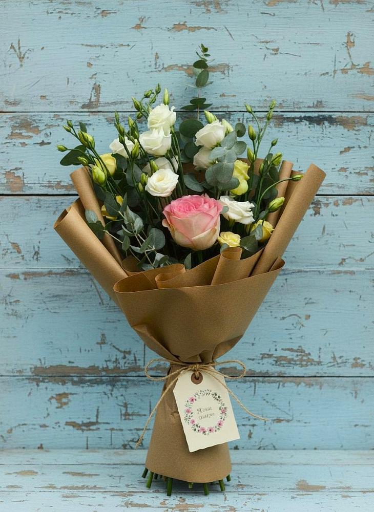 Букет цветов из: Розы и Лизиантусы в Славянке