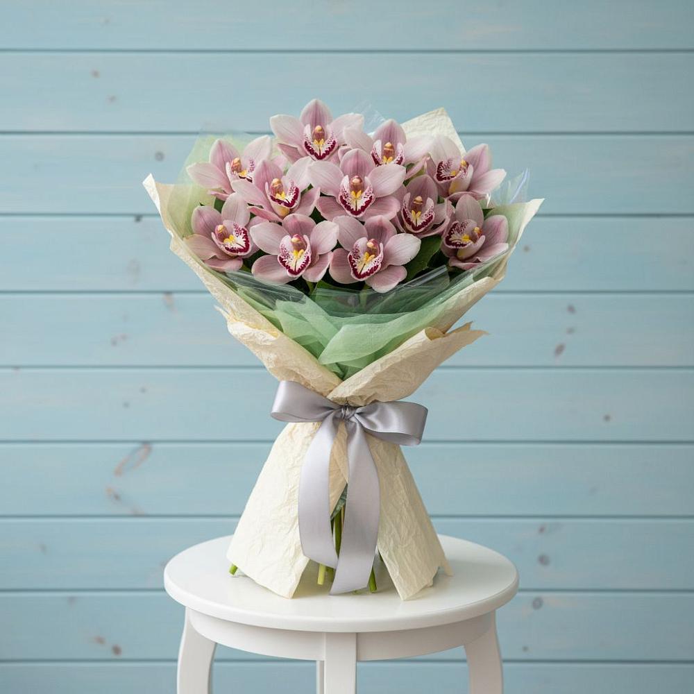 Букет цветов из: Орхидеи и Розы в Славянке