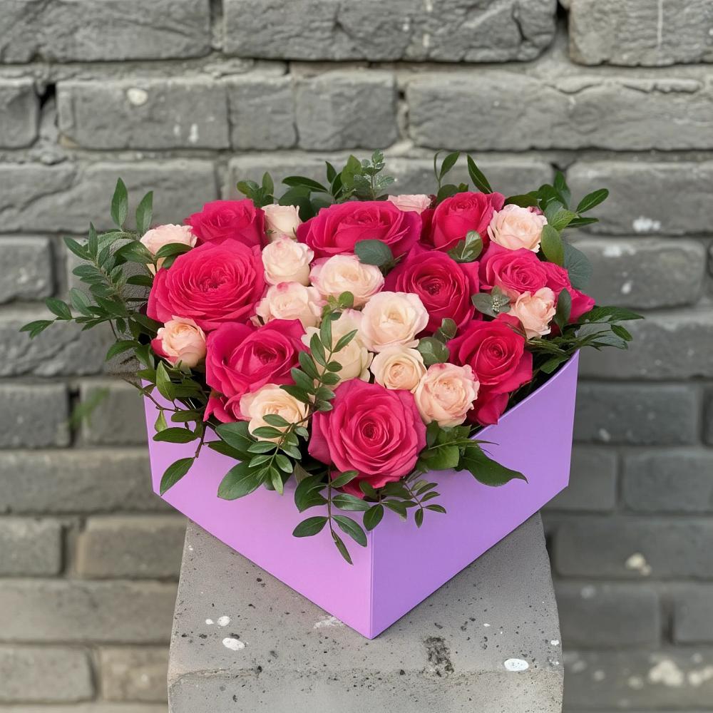 Цветочная композиция из Розы в коробке в Славянке