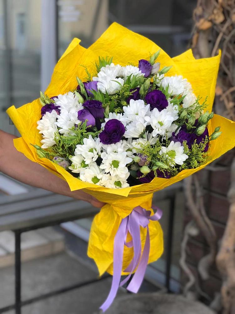 Букет цветов из: Ирисы, Хризантемы и Ромашки в Славянке