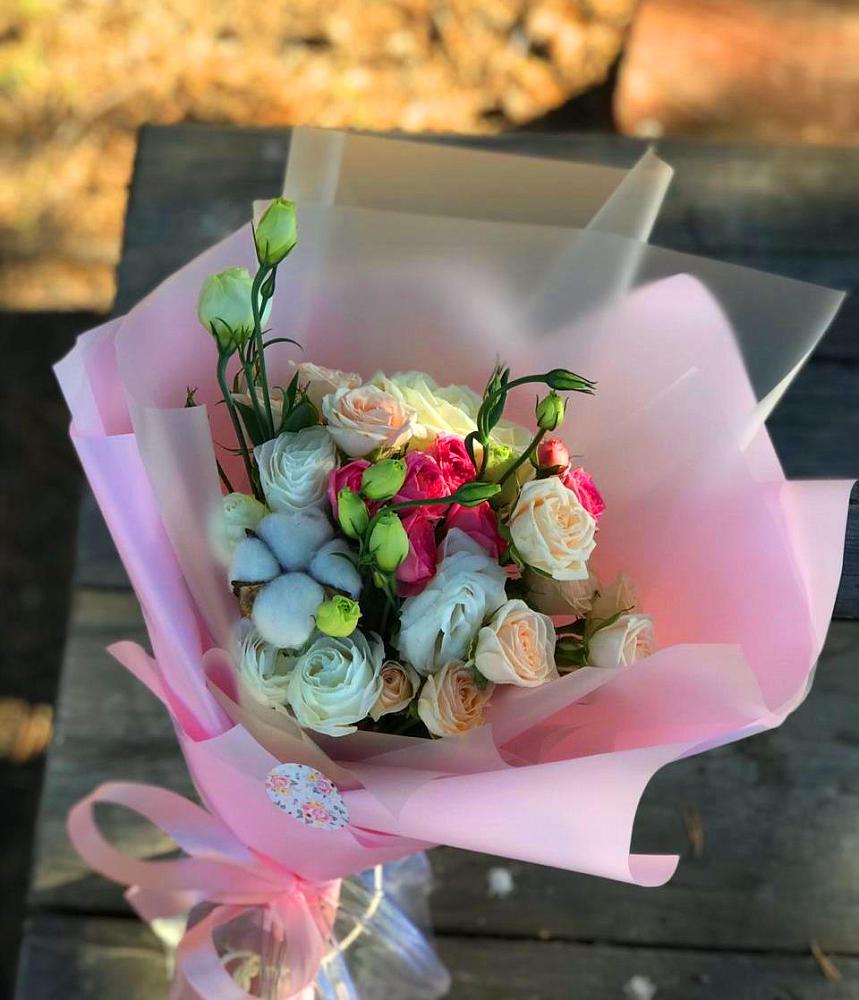 Букет цветов из: Розы и Лизиантусы в Славянке