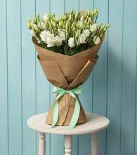 Букет цветов из:  Лизиантусы в Славянке