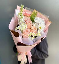 Букет цветов из:  Хризантемы и Розы в Славянке