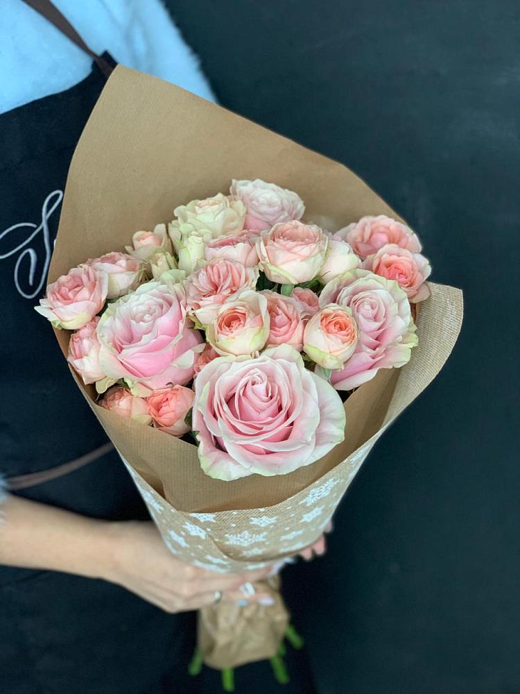 Букет цветов из: Хризантемы и Розы в Славянке