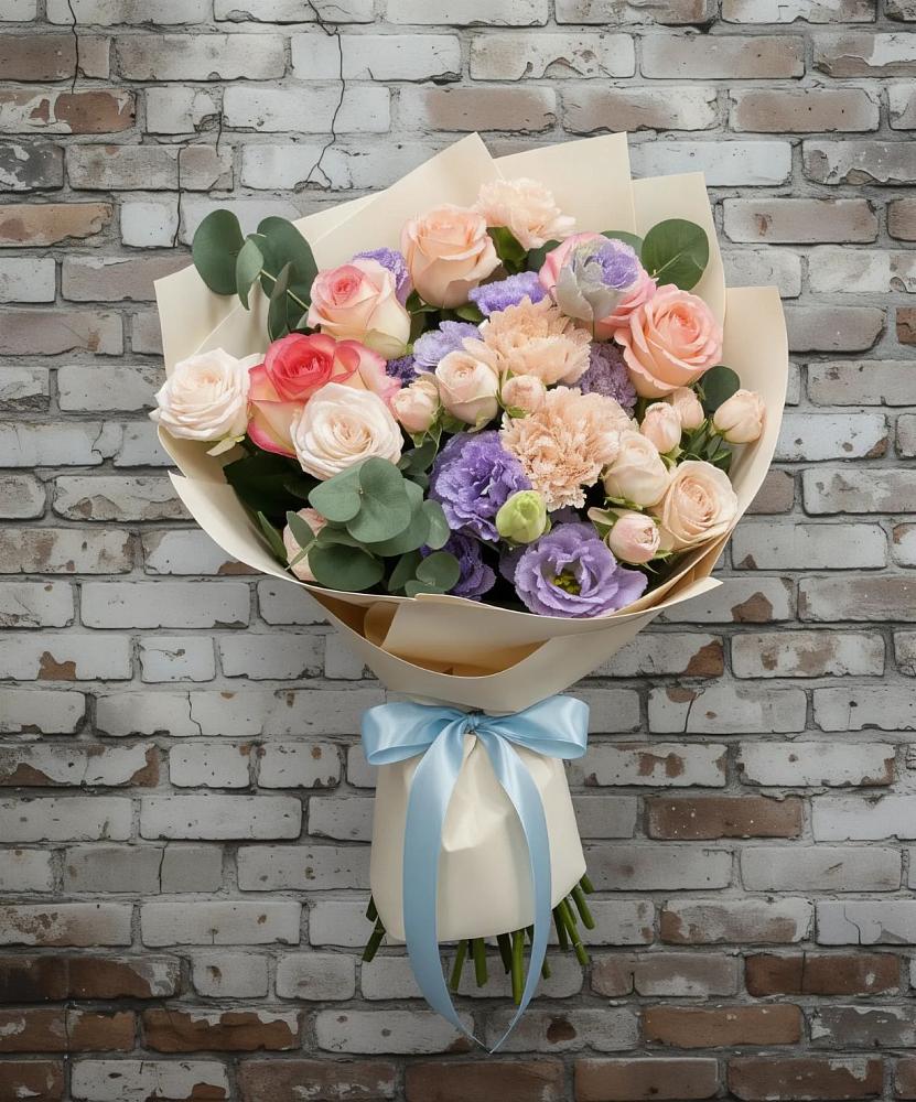 Букет цветов из: Розы, Лизиантусы и Гвоздики в Славянке