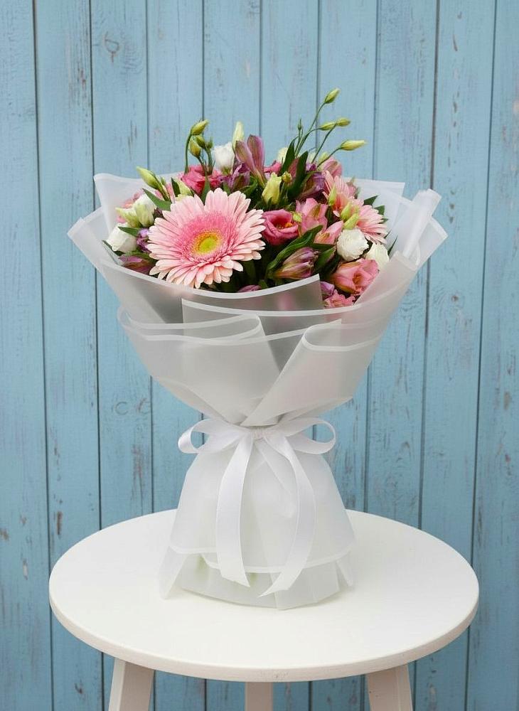 Букет цветов из: Герберы, Альстромерии и Лизиантусы в Славянке