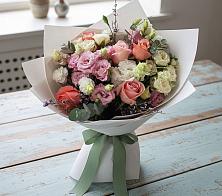 Букет цветов из:  Розы, Лизиантусы и Гвоздики #REPLACE_PRED# Славянке