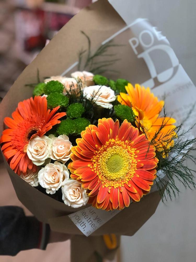 Букет цветов из: Герберы, Хризантемы и Розы в Славянке