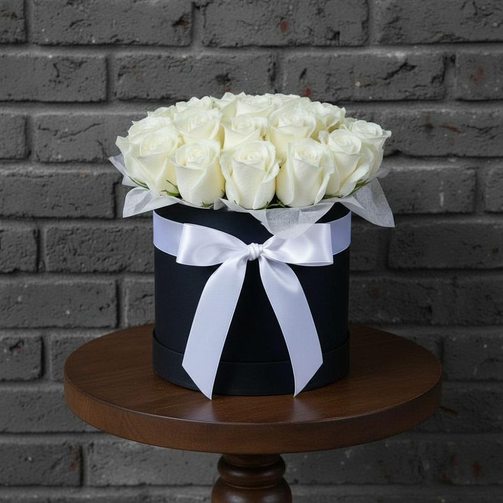 Цветочная композиция из Розы в шляпной коробке в Славянке