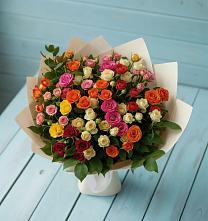 Букет Микс из разноцветных кустовых роз в Славянке