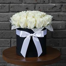 Цветочная композиция из Розы в шляпной коробке в Славянке