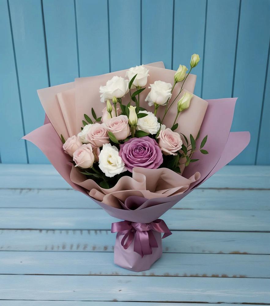 Букет цветов из: Розы и Лизиантусы в Славянке